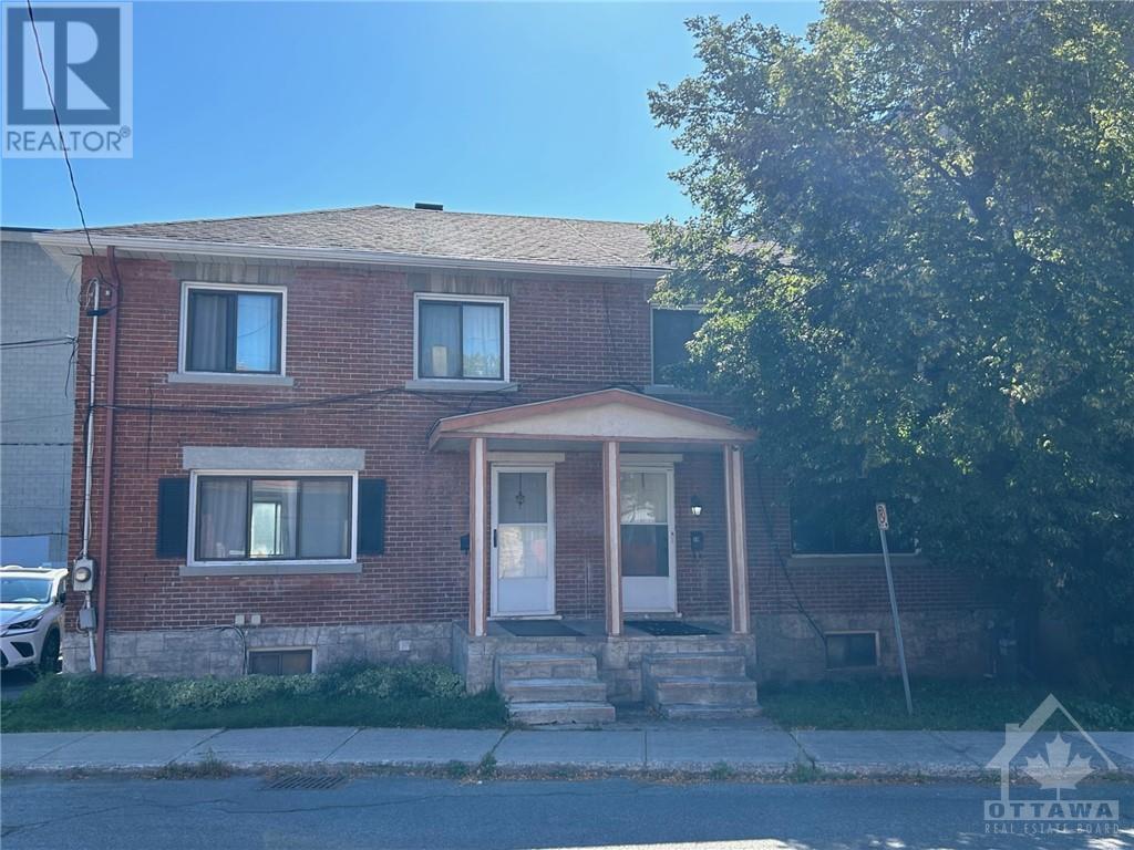 <h3>$2,800<small> Monthly</small></h3><p>50 Armstrong Street, Ottawa, Ontario</p>